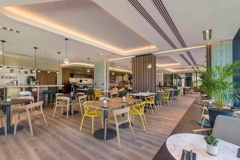Park Inn By Radisson קרקוב מלון