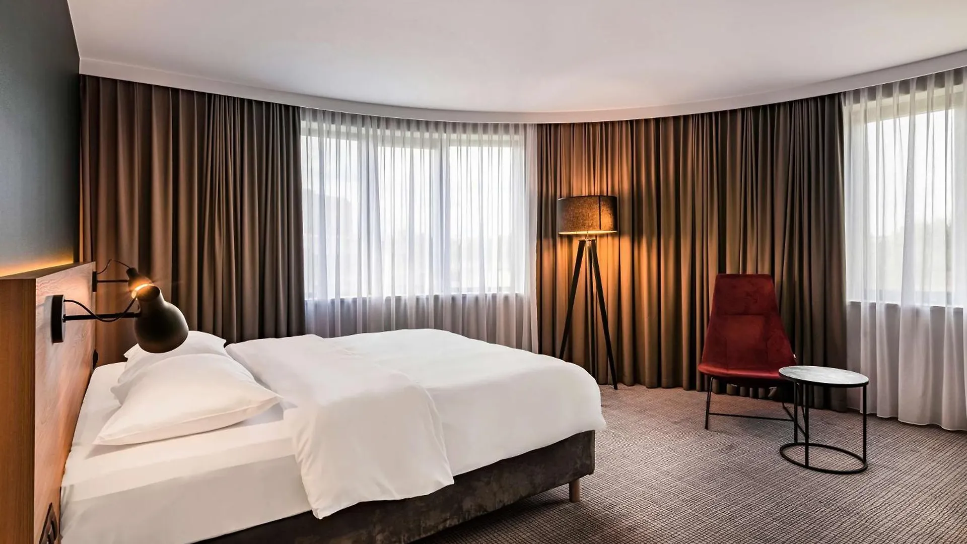 Park Inn By Radisson קרקוב מלון